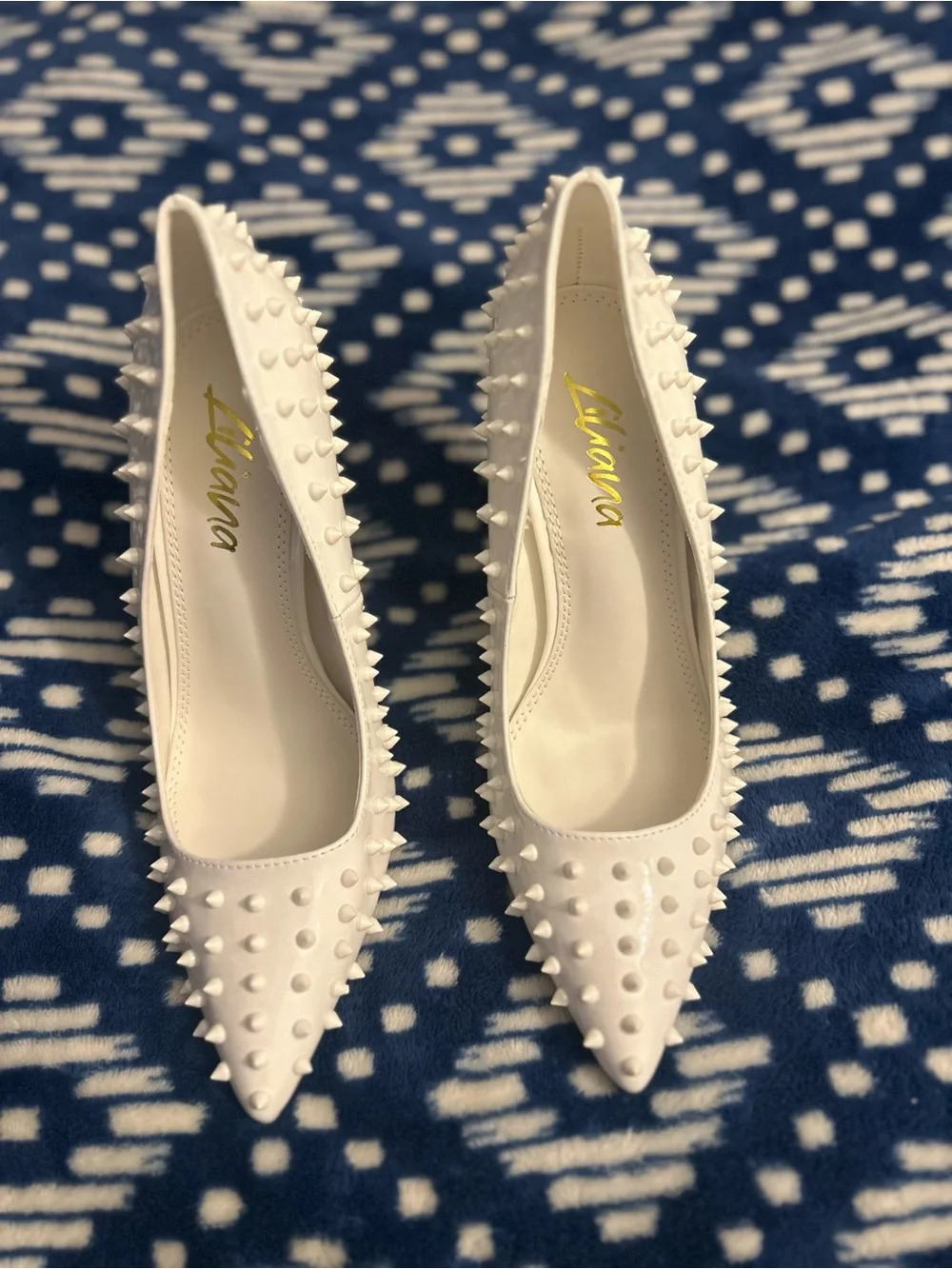 Gorgeous White Pointed Spike heels